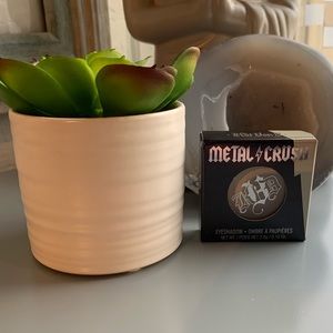 Kat Von D- thunderstruck